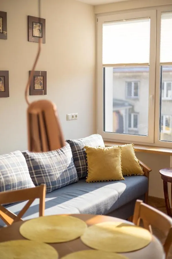 Piekna 2-Bedroom Apartment Varšava