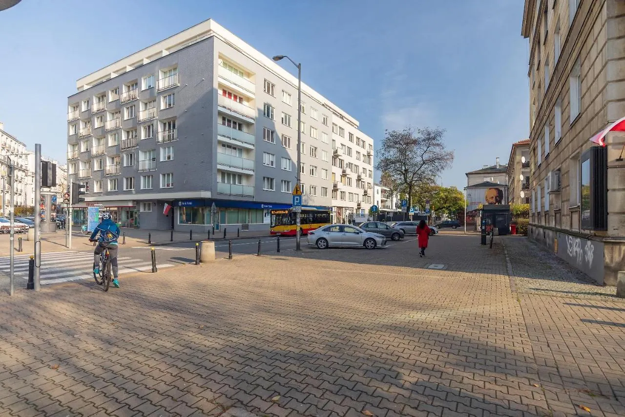 Piekna 2-Bedroom Apartment Varšava