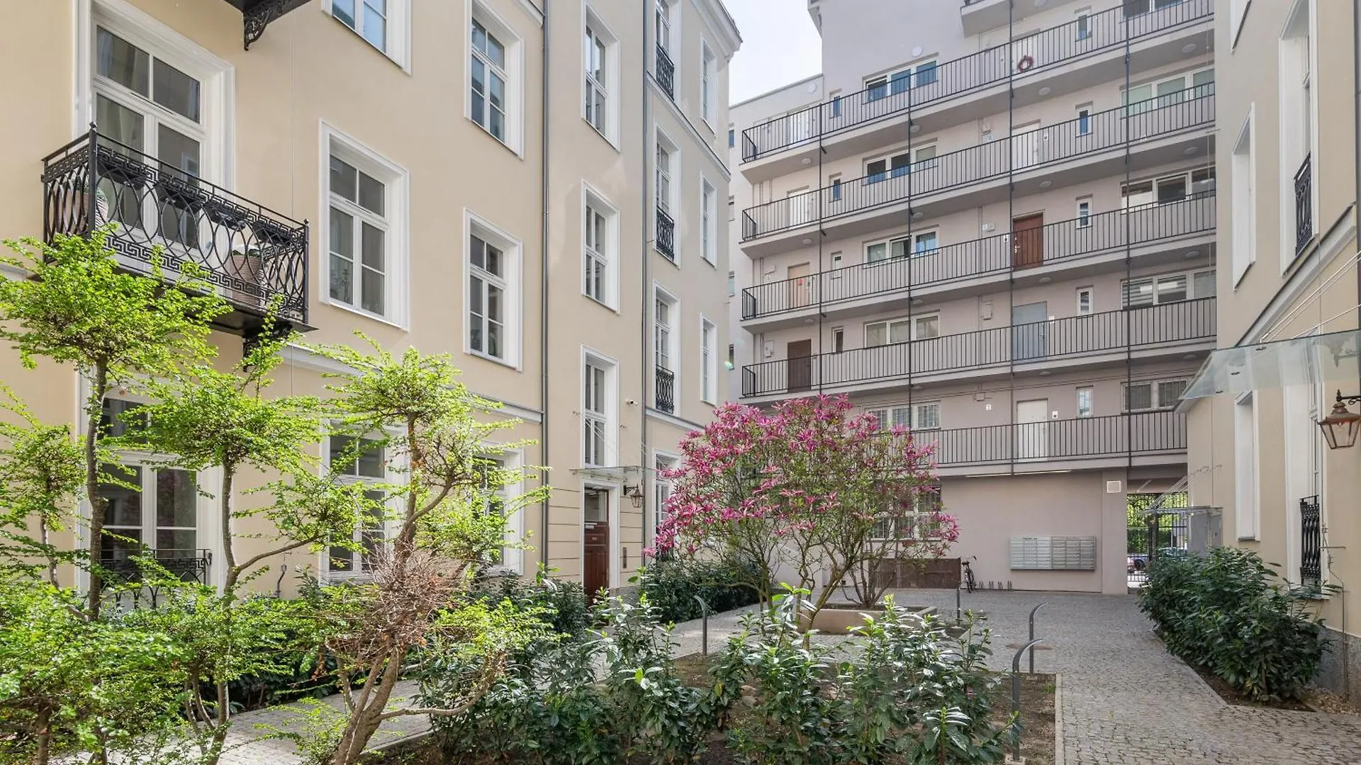 Piekna 2-Bedroom Apartment Varšava