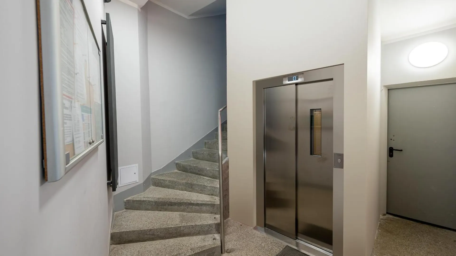 Piekna 2-Bedroom Apartment Варшава 0*,  Польша