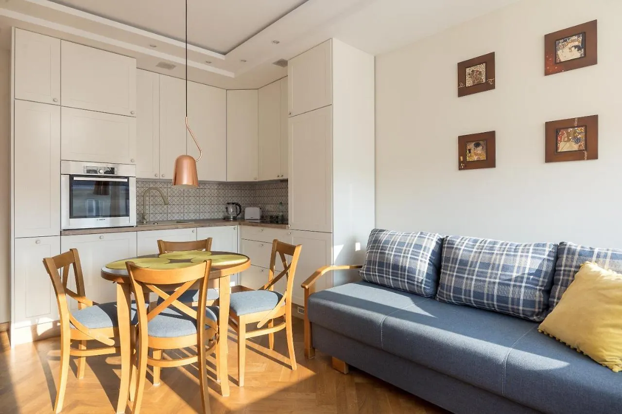 Piekna 2-Bedroom Apartment Warsaw