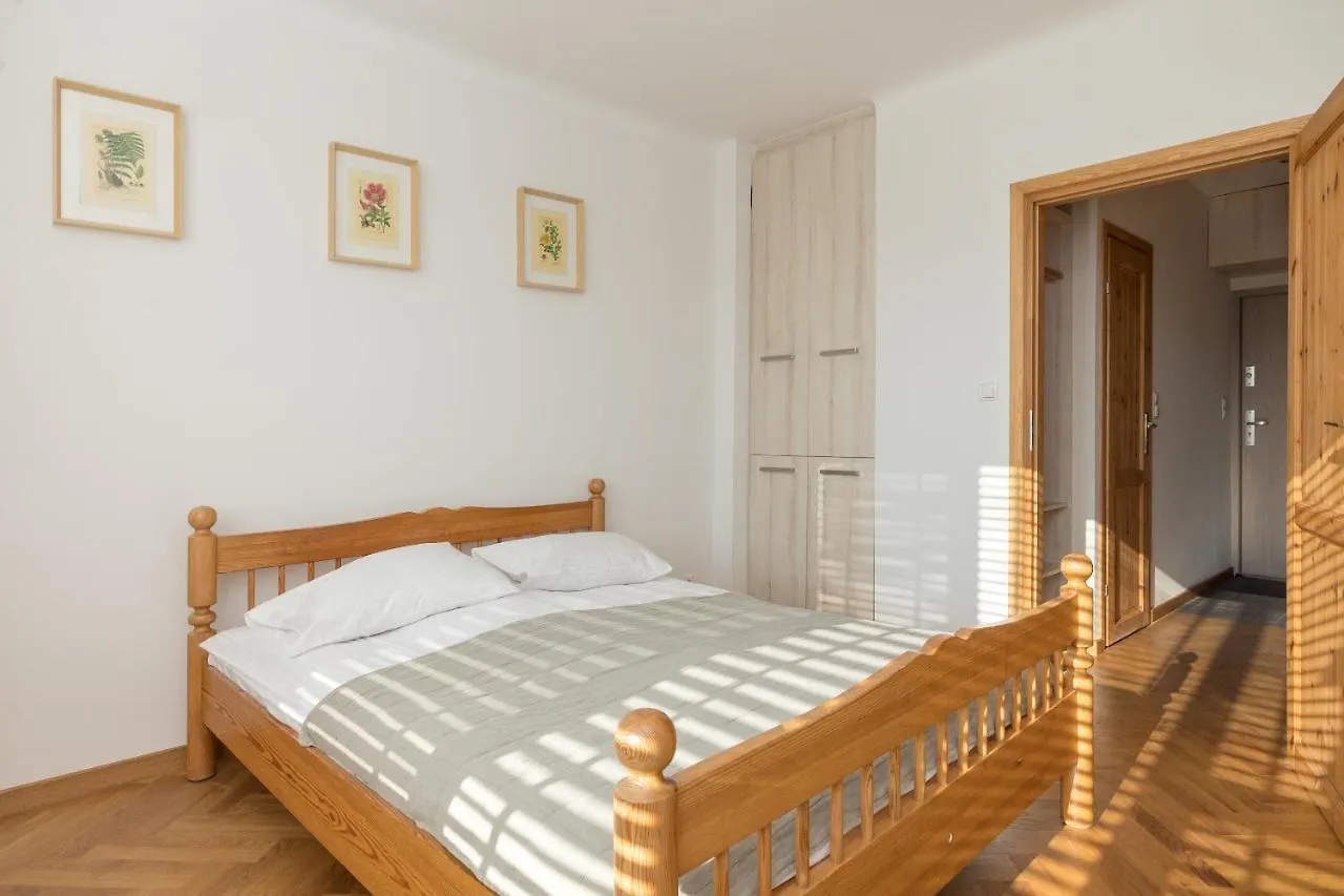 Piekna 2-Bedroom Apartment Warsaw Poland